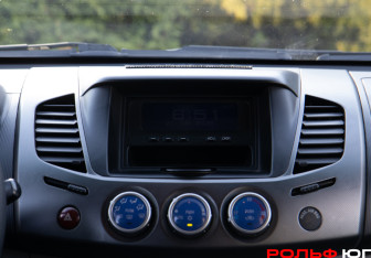 Подержанный автомобиль Mitsubishi L200 2008 года (15 фото)