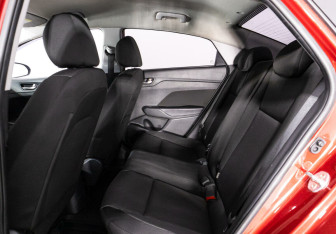 Подержанный автомобиль Hyundai Solaris Sedan 2018 года (12 фото)