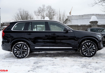 Новый Volvo XC90 2025 (2 фото)