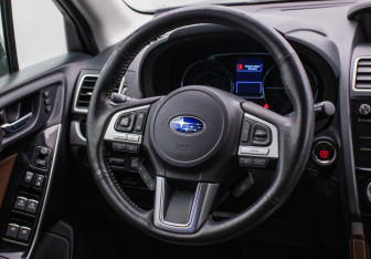 Подержанный автомобиль Subaru Forester Suv 2016 года (15 фото)