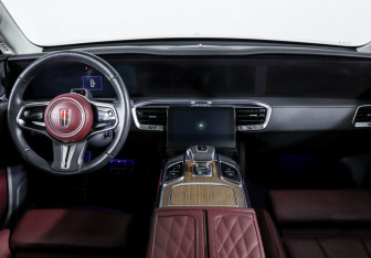 Подержанный автомобиль Hongqi E-HS9 2021 года (12 фото)