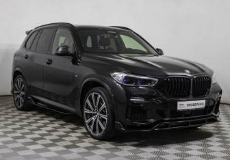 Подержанный автомобиль BMW X5 2021 года (3 фото)