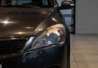 Подержанный автомобиль Kia Ceed Hatchback 2011 года (16 фото)