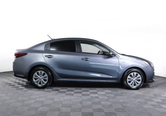 Подержанный автомобиль Kia Rio Sedan 2019 года (4 фото)