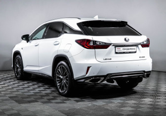 Подержанный автомобиль Lexus RX 2019 года (5 фото)