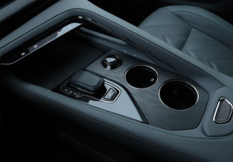 Подержанный автомобиль Zeekr 001 2023 года (20 фото)