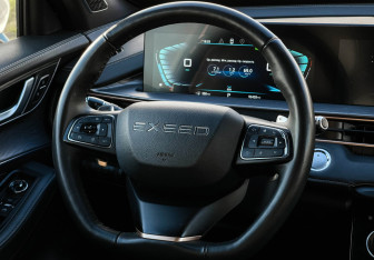 Подержанный автомобиль Exeed LX 2024 года (14 фото)