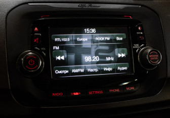 Подержанный автомобиль Alfa Romeo Giulietta Hatchback 2014 года (19 фото)