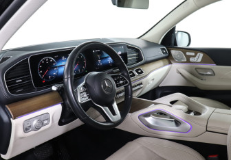 Подержанный автомобиль Mercedes-Benz GLE 2021 года (13 фото)