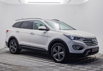 Подержанный автомобиль Hyundai Santa Fe 2014 года (7 фото)