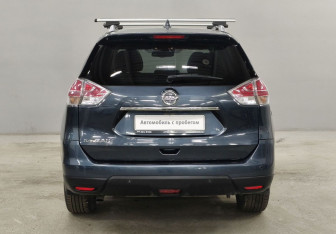 Подержанный автомобиль Nissan X-Trail 2017 года (6 фото)