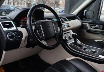 Подержанный автомобиль Land Rover Range Rover Sport 2011 года (12 фото)