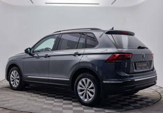 Подержанный автомобиль Volkswagen Tiguan 2021 года (3 фото)