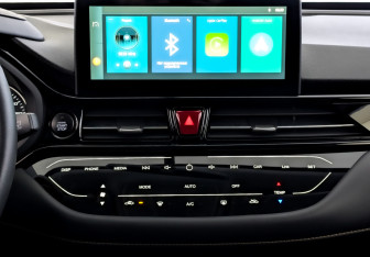 Подержанный автомобиль Москвич 3 2023 года (15 фото)