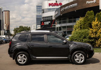 Подержанный автомобиль Renault Duster 2019 года (3 фото)
