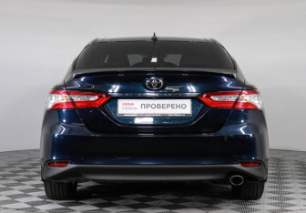 Подержанный автомобиль Toyota Camry Sedan 2018 года (6 фото)
