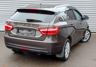 Подержанный автомобиль LADA (ВАЗ) Vesta Wagon 2021 года (5 фото)