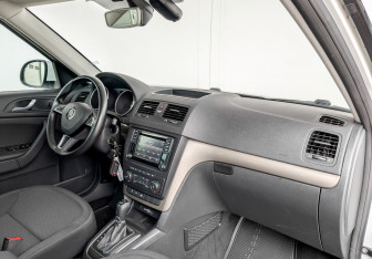Подержанный автомобиль Skoda Yeti 2017 года (11 фото)