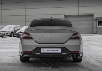 Подержанный автомобиль Genesis G70 2021 года (7 фото)