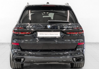 Новый BMW X7 2025 (6 фото)