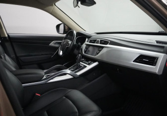 Подержанный автомобиль Geely Atlas 2019 года (10 фото)