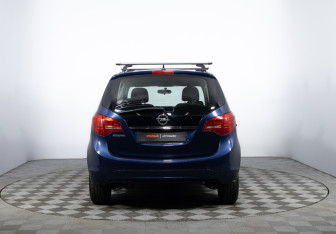 Подержанный автомобиль Opel Meriva 2011 года (6 фото)