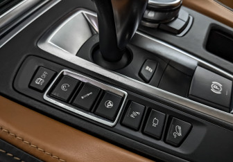 Подержанный автомобиль BMW X6 M 2016 года (28 фото)