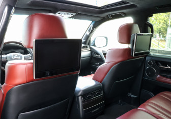 Подержанный автомобиль Lexus LX 2017 года (21 фото)
