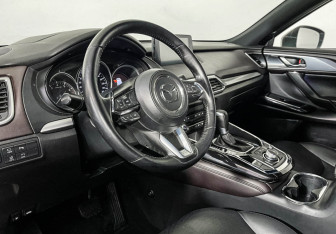 Подержанный автомобиль Mazda CX-9 2019 года (13 фото)