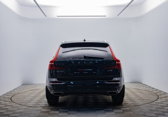 Подержанный автомобиль Volvo XC60 2018 года (6 фото)