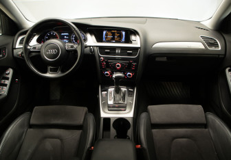 Подержанный автомобиль Audi A4 Sedan 2013 года (8 фото)