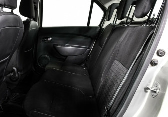 Подержанный автомобиль Renault Logan Sedan 2016 года (12 фото)