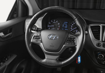 Подержанный автомобиль Hyundai Solaris Sedan 2019 года (13 фото)
