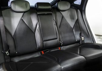 Подержанный автомобиль Changan UNI-V 2023 года (16 фото)