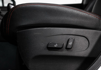 Подержанный автомобиль DongFeng AX7 2018 года (12 фото)