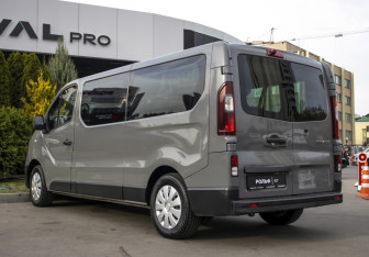Подержанный автомобиль Renault Trafic 2019 года (7 фото)
