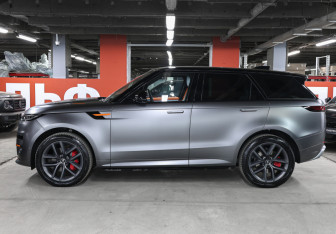 Подержанный автомобиль Land Rover Range Rover Sport 2024 года (8 фото)