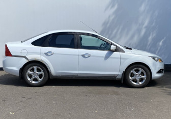 Подержанный автомобиль Ford Focus Sedan 2008 года (4 фото)