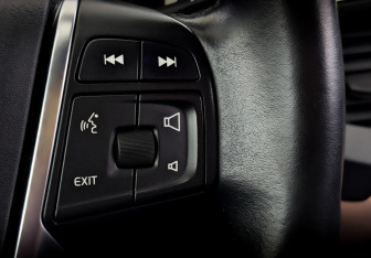 Подержанный автомобиль Volvo V40 Hatchback 2016 года (29 фото)