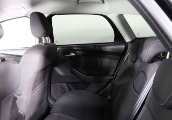 Подержанный автомобиль Ford Focus Wagon 2013 года (8 фото)