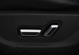 Подержанный автомобиль Geely Atlas 2021 года (14 фото)