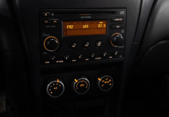 Подержанный автомобиль Nissan Almera Classic 2011 года (19 фото)