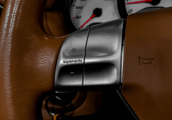 Подержанный автомобиль Porsche Boxster 2008 года (16 фото)