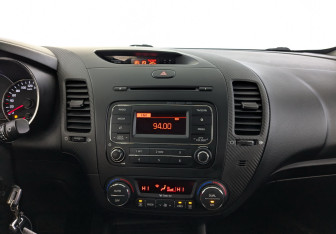 Подержанный автомобиль Kia Cerato Sedan 2015 года (15 фото)