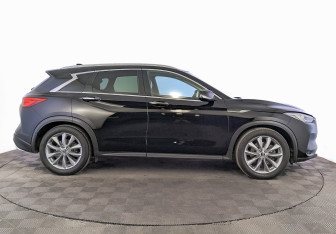Подержанный автомобиль Infiniti QX50 2019 года (4 фото)