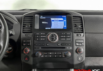 Подержанный автомобиль Nissan Pathfinder 2010 года (14 фото)