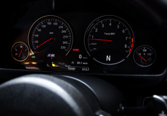 Подержанный автомобиль BMW M4 Coupe 2016 года (11 фото)