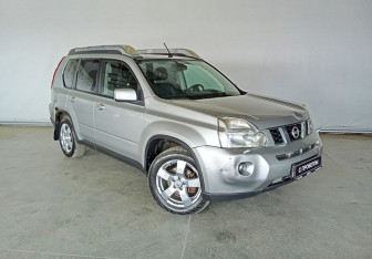 Подержанный автомобиль Nissan X-Trail 2008 года (3 фото)