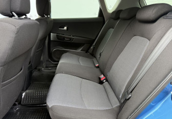 Подержанный автомобиль Kia Ceed Hatchback 2011 года (11 фото)