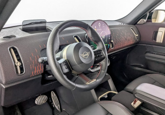 Подержанный автомобиль MINI Countryman 2024 года (26 фото)